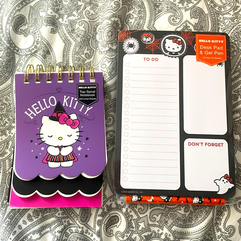 Hello kitty stationary. Hello kitty Halloween stationary set.